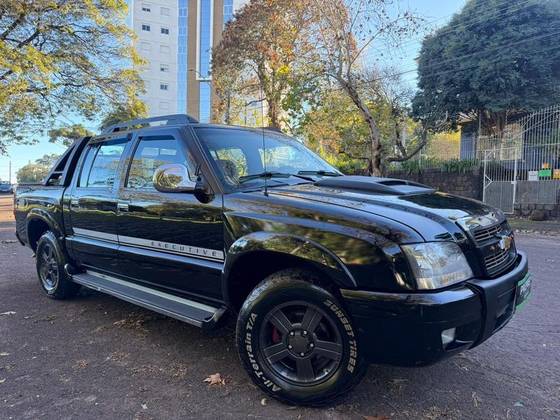 CHEVROLET S10 2.4 ADVANTAGE 4X2 CD 8V FLEX 4P MANUAL CHEVROLET S10 2.4 ADVANTAGE 4X2 CD 8V FLEX 4P MANUAL
